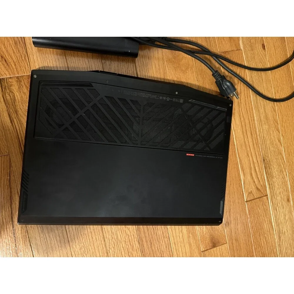 HP omen 15dh1070wm